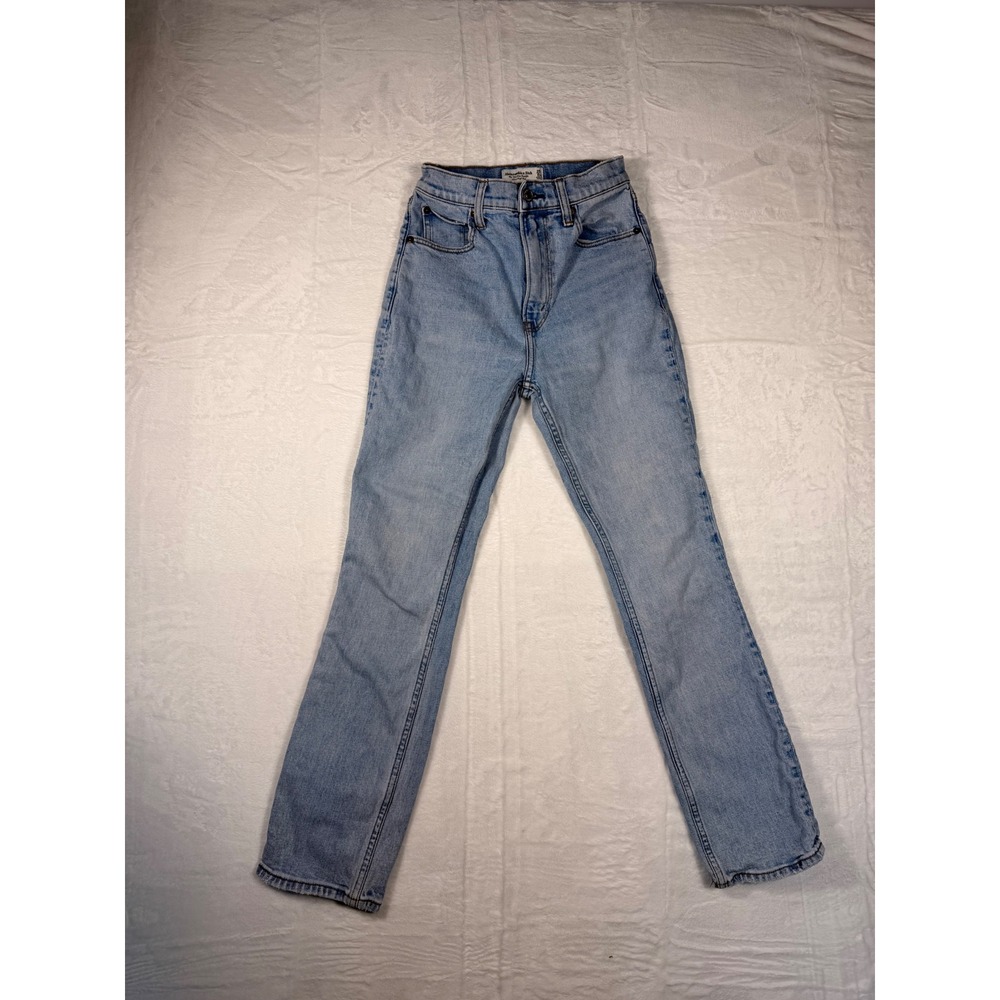 Abercrombie & Fitch 90s Slim Straight Ultra High Rise Jeans Light Wash 25P